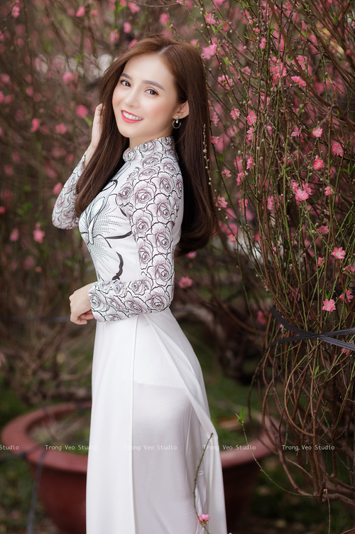 开云官方网-弗朗索瓦·霍尔茨豪伊泽：出色的跑位与无懈可击的防守反应，助力南非队取胜