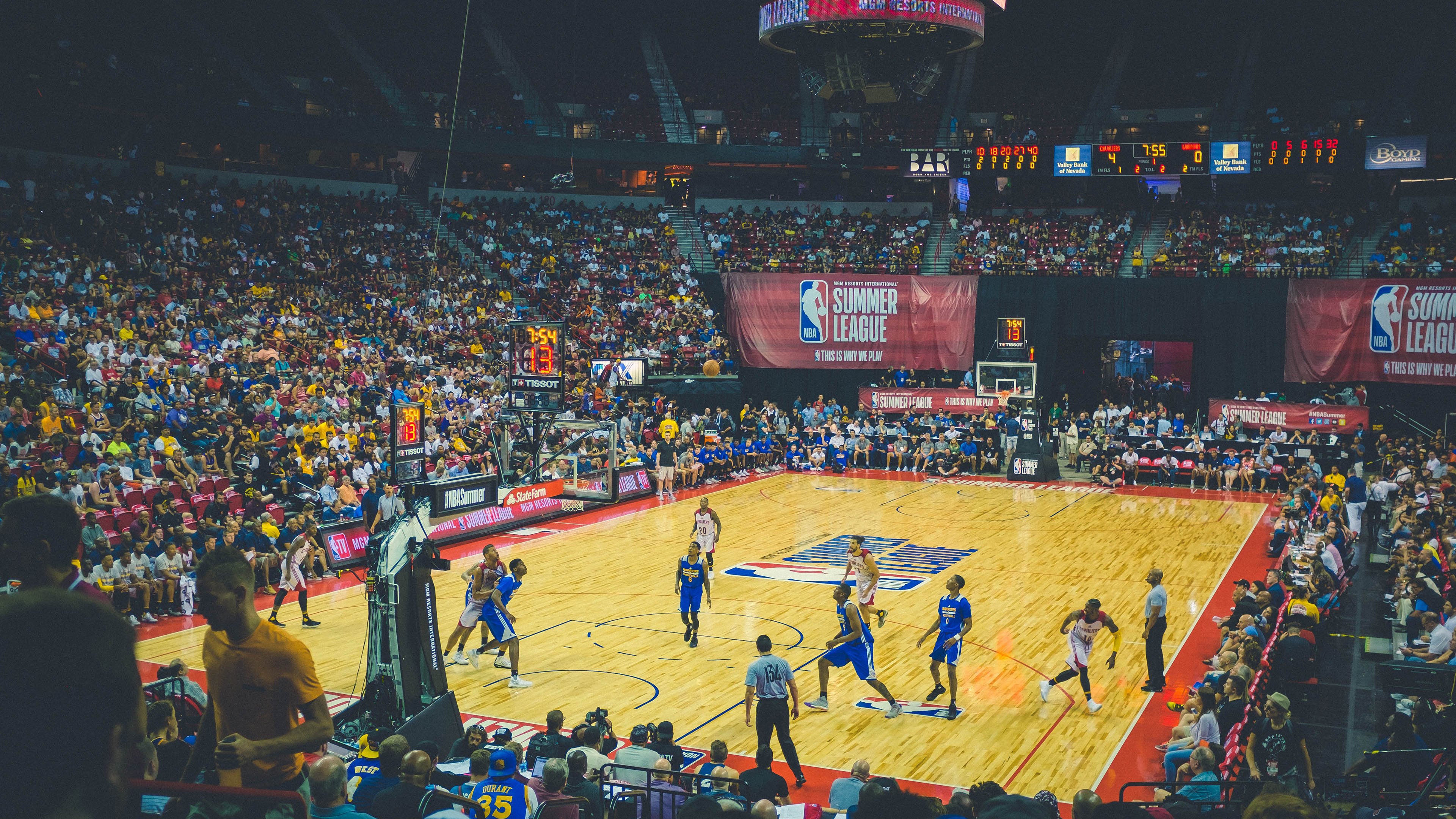 英超终极决战：悬念升腾，精彩不断，英超精选